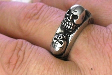 Anel Motoqueiro Caveira Dupla