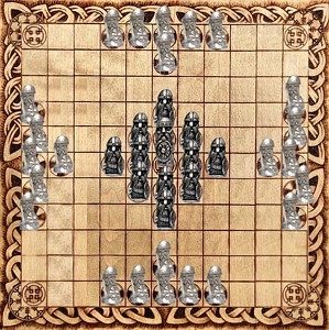 Jogo Hnefatafl com miniaturas de Estanho